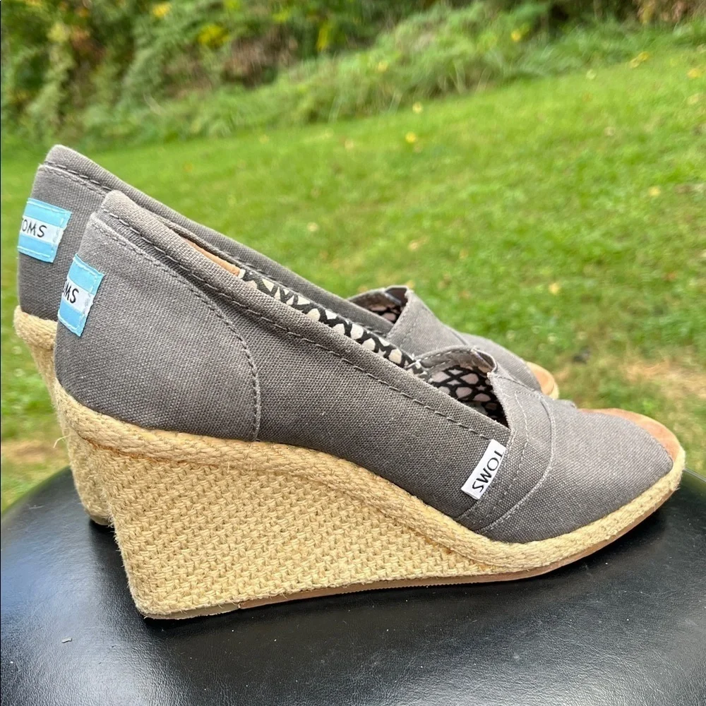 TOMS Calypso Grey Peep Toe Espadrille Wedge Canvas Sandals Heels Shoes Size 9